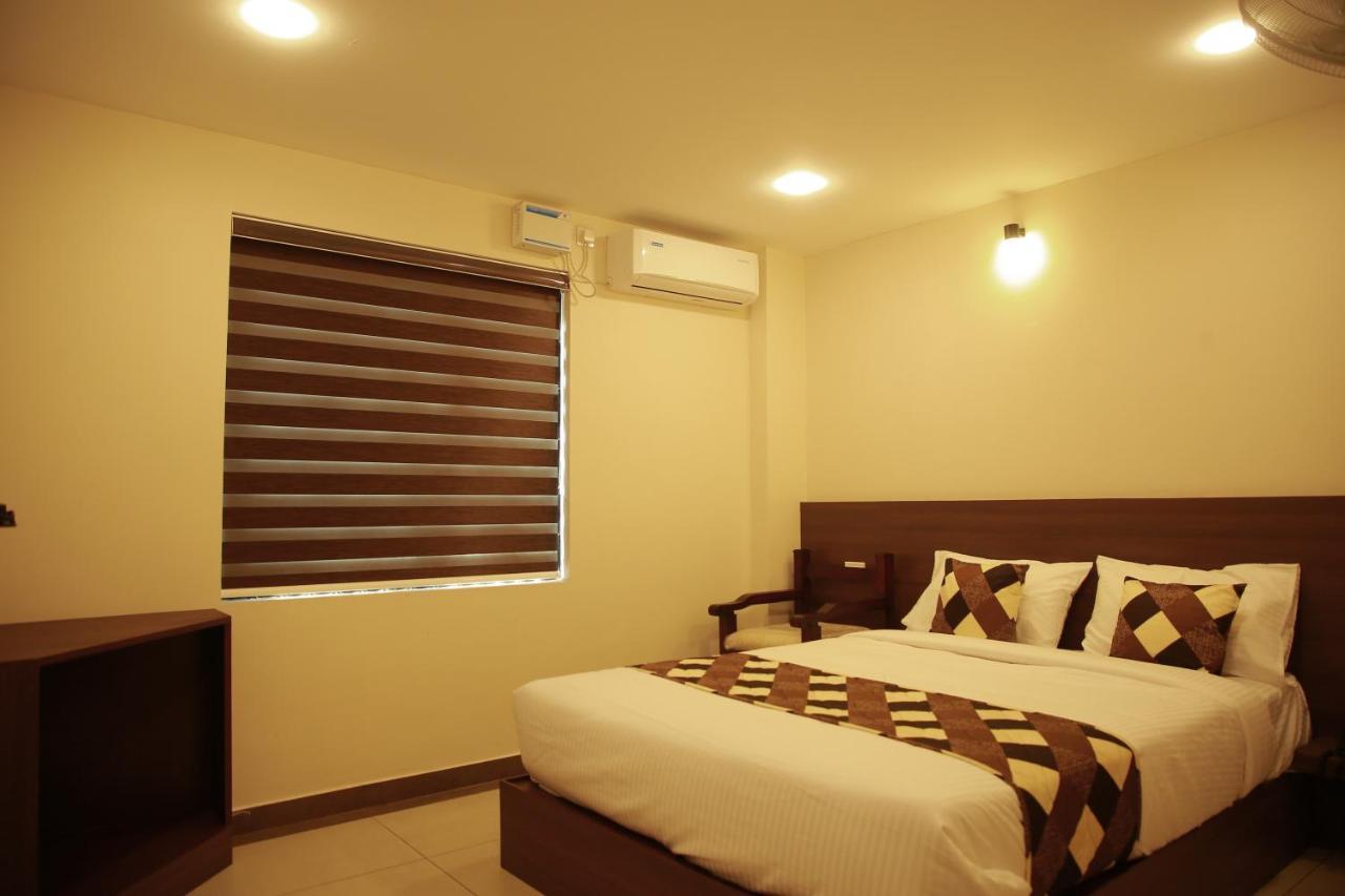 Kalathil Tourist Home Kunnamkulam Buitenkant foto