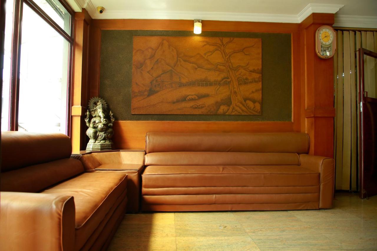 Kalathil Tourist Home Kunnamkulam Buitenkant foto